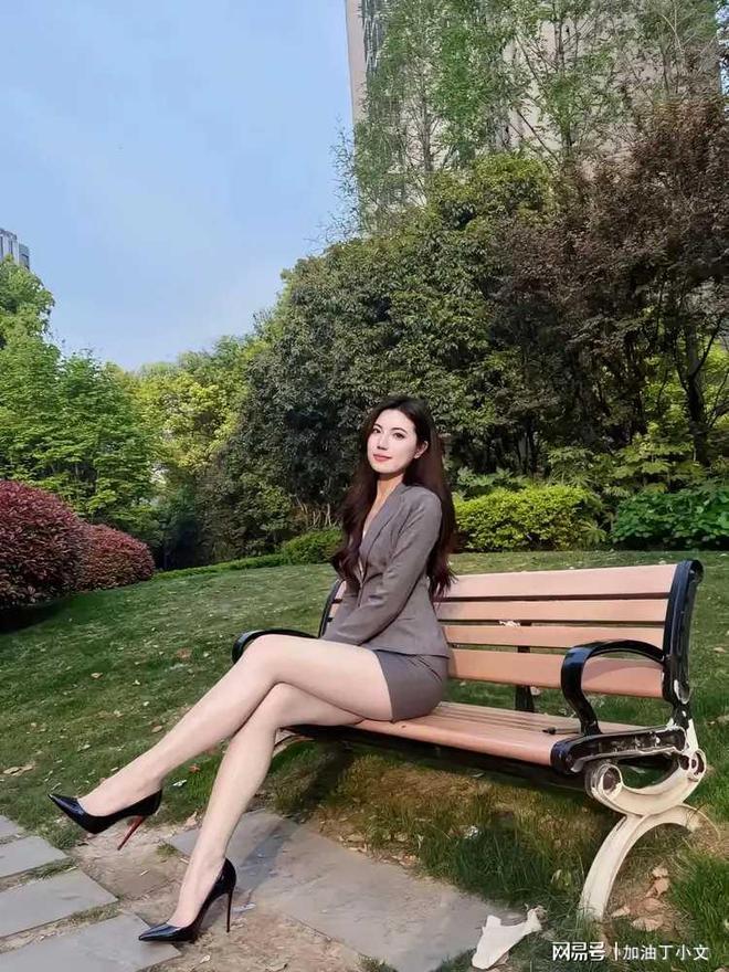 舔狗式的讨好方式对待女人不朽情缘MG奉劝