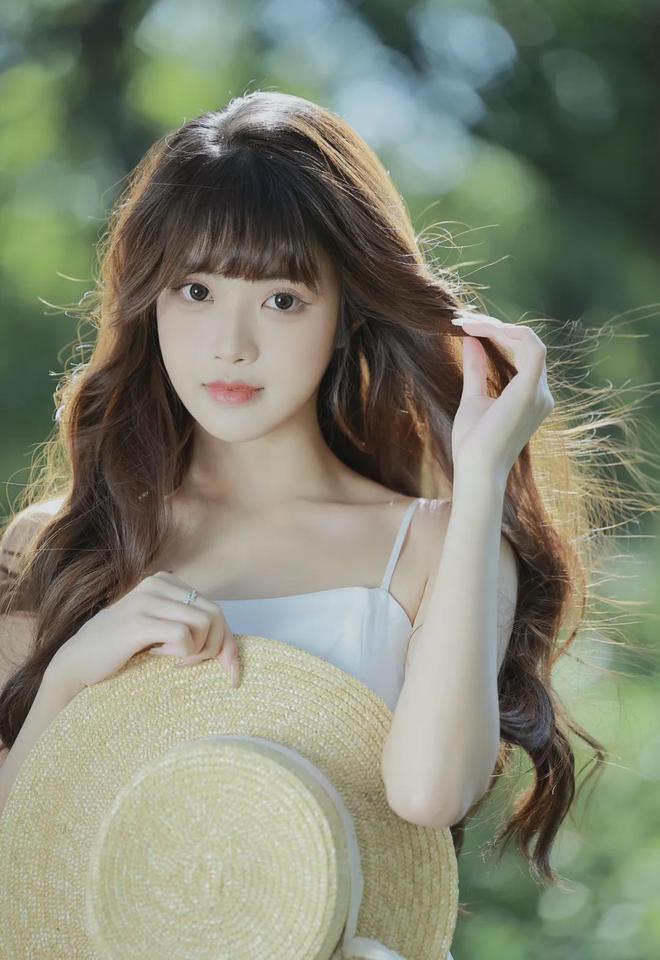 开襟开叉裙穿搭 MBA智库不朽情缘app姬小满抹胸(图1)